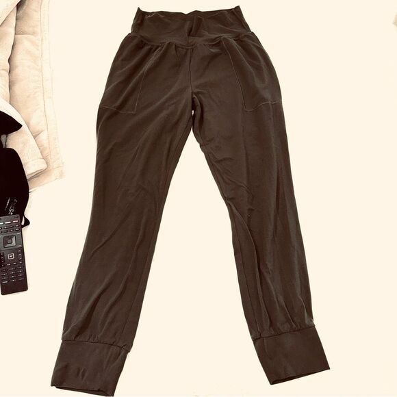 Athleta Cruise Jogger in Powervita – Size S – in “Fir”- excellent condition - Picture 2 of 9